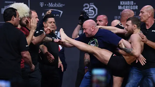 McGregor throwing a kick at Khabib